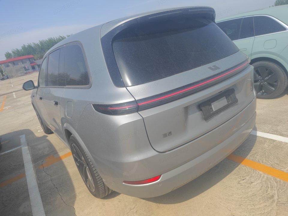2025 Li Auto L9 Ultra — 3