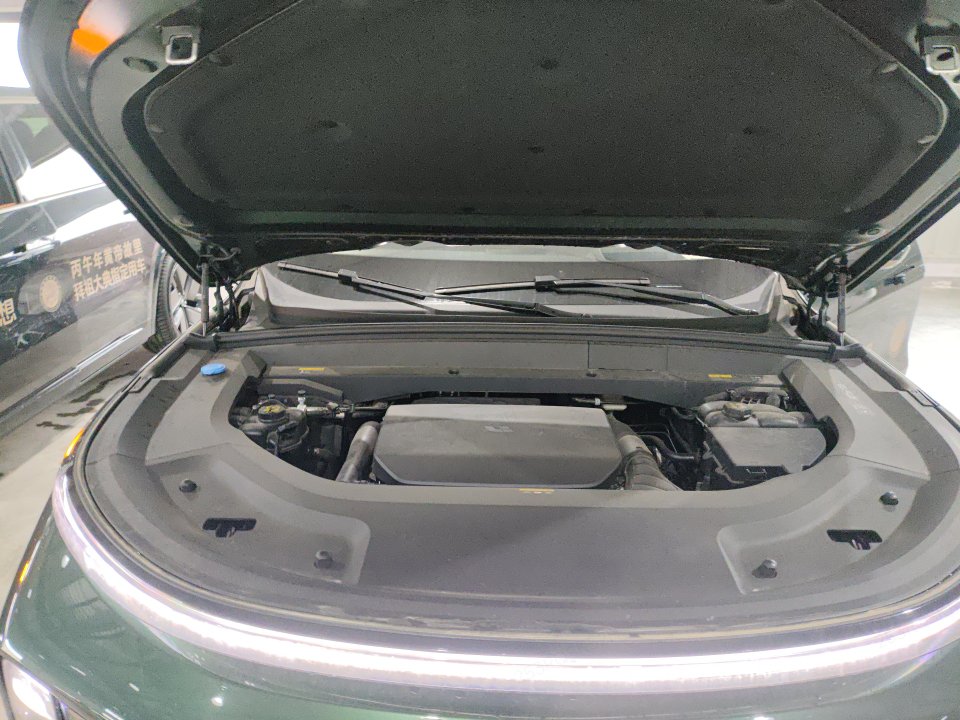 2025 Li Auto L9 Ultra — 8