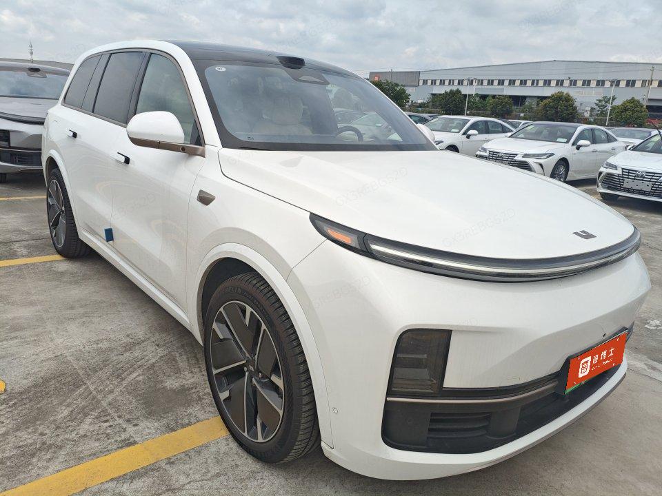 2025 Li Auto L9 Ultra — 2