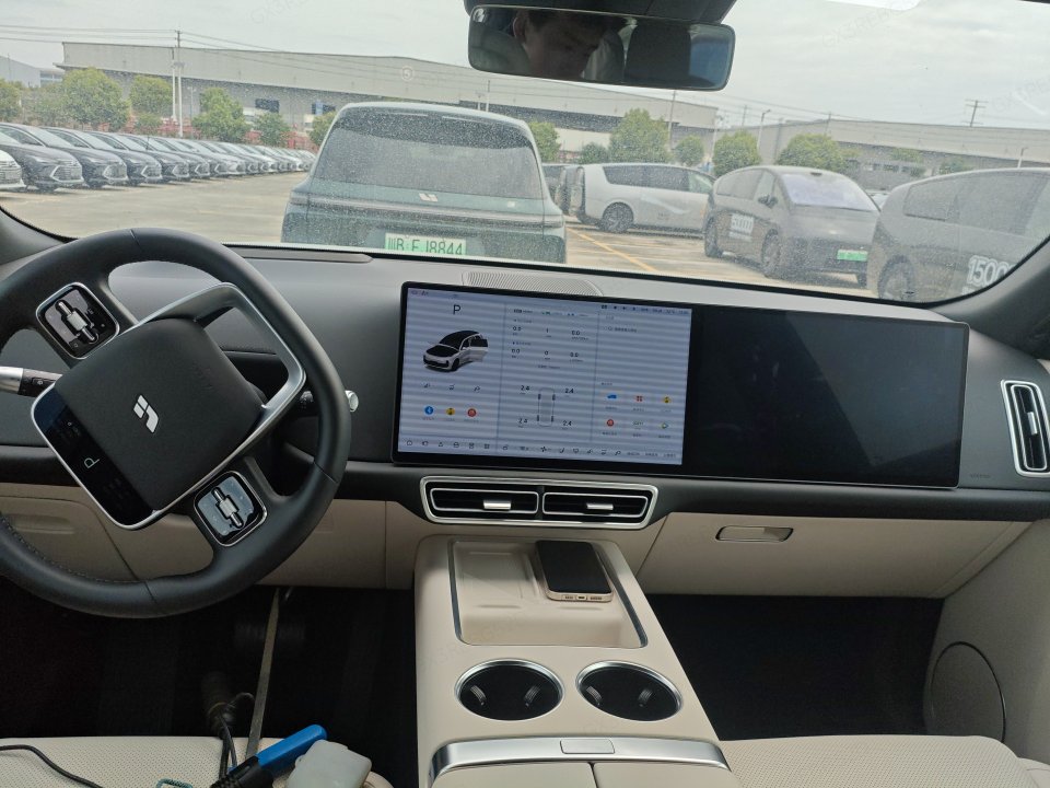 2025 Li Auto L9 Ultra — 5