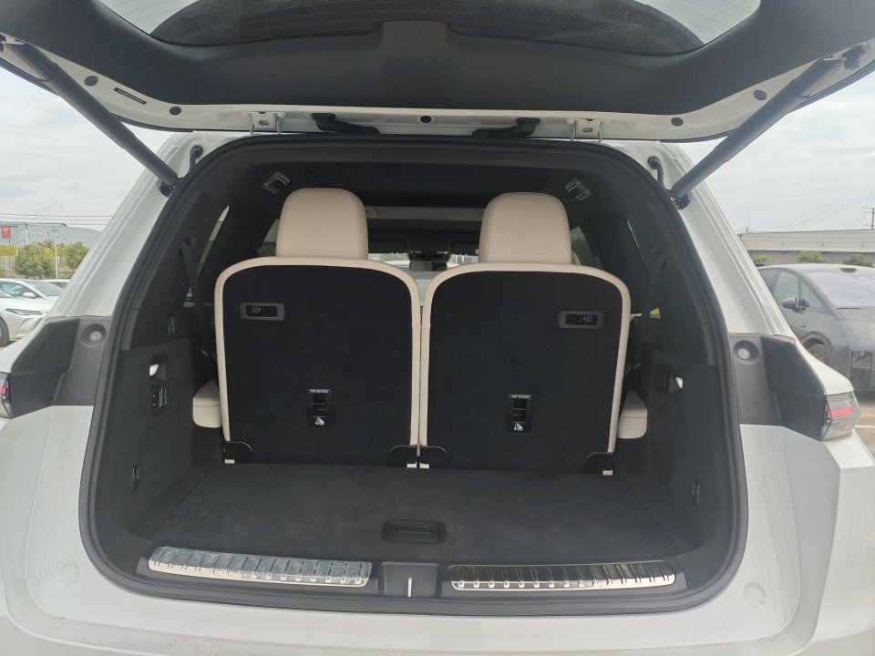 2025 Li Auto L9 Ultra — 7