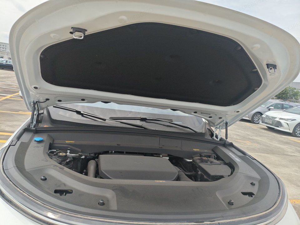 2025 Li Auto L9 Ultra — 8