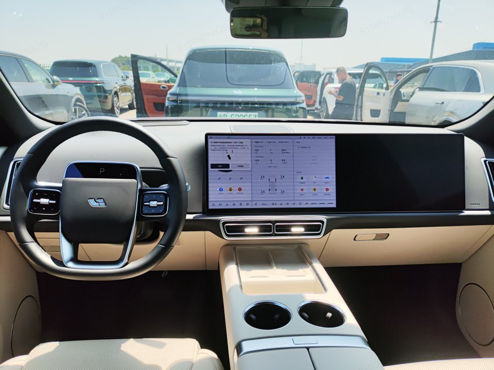 2025 Li Auto L9 Ultra — 5
