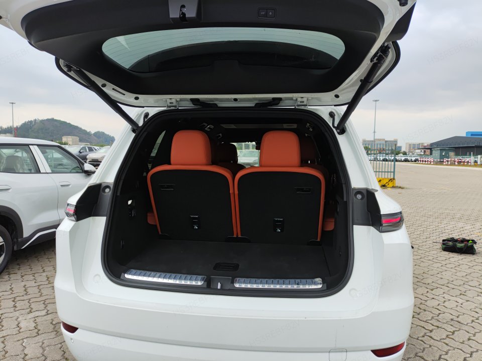 2025 Li Auto L9 Ultra — 7