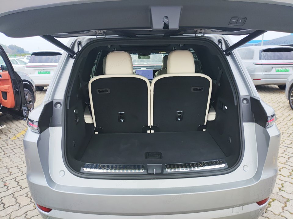 2025 Li Auto L9 Ultra — 7