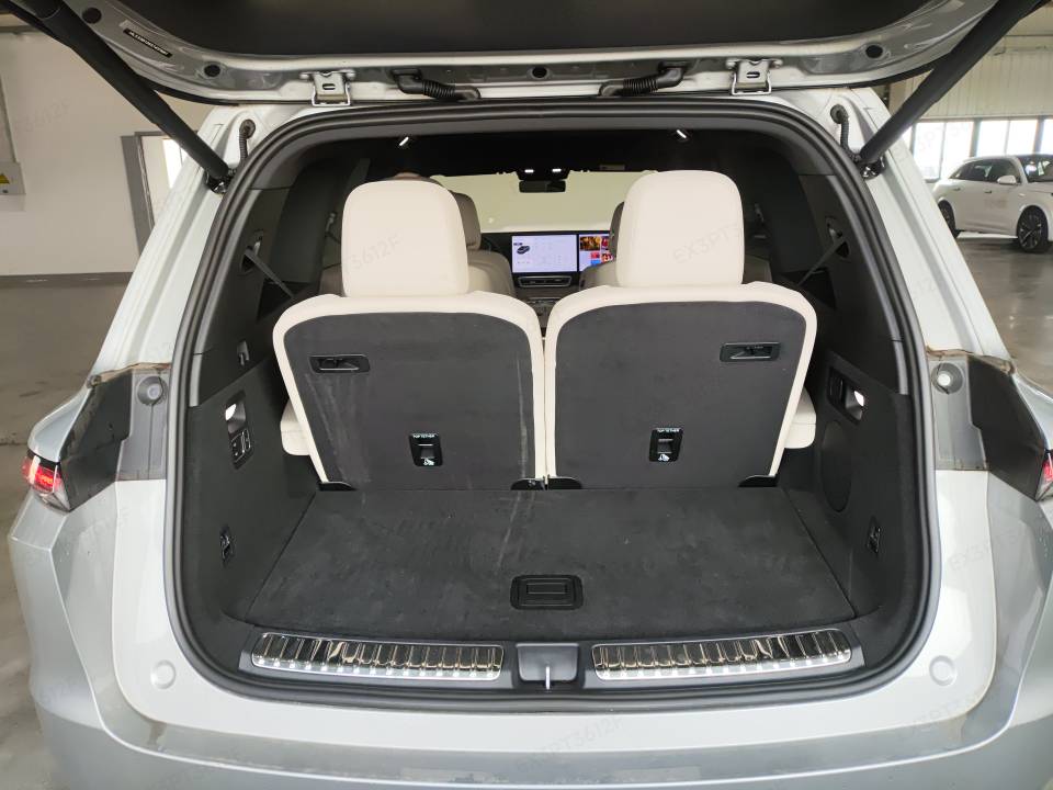 2025 Li Auto L9 Ultra — 7