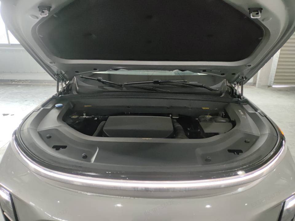2025 Li Auto L9 Ultra — 8