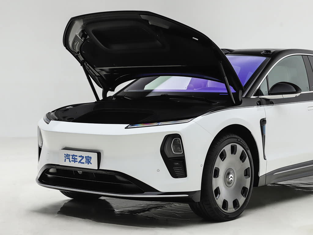 NIO ET9 — 7