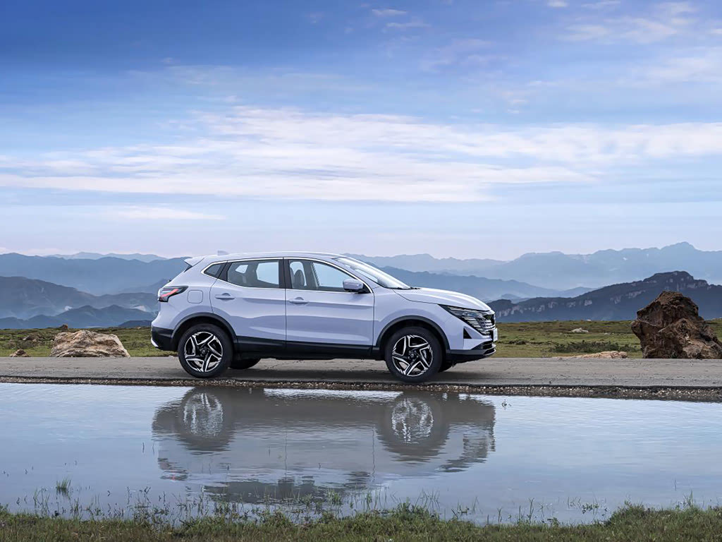 Nissan Qashqai — 4