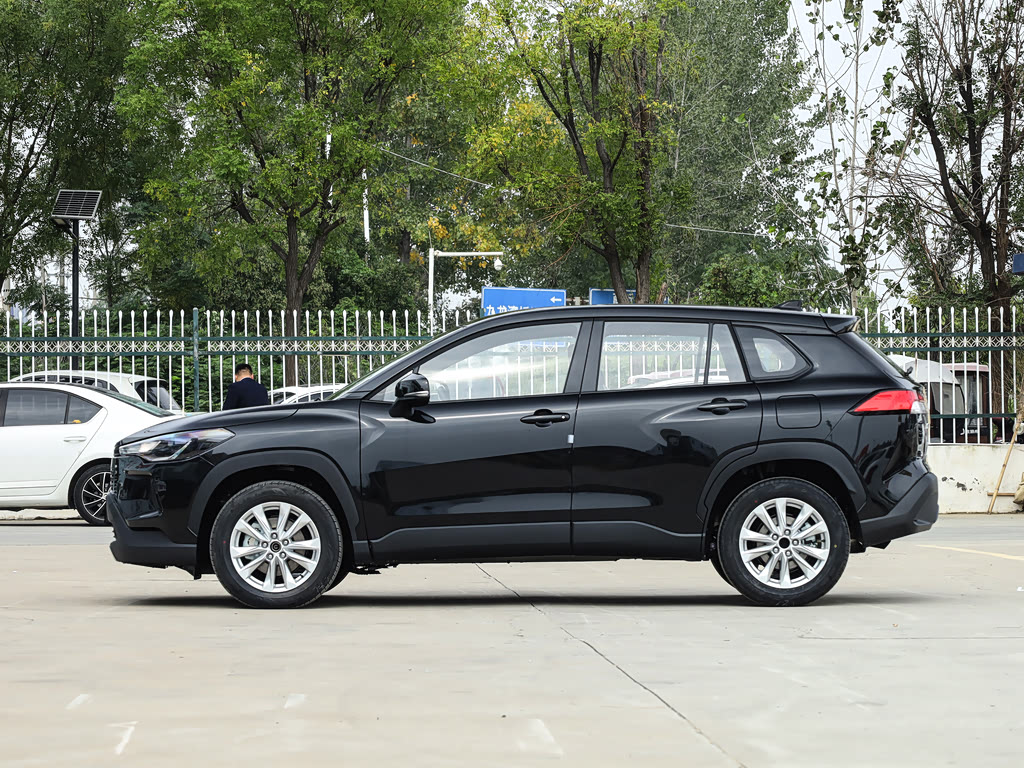 Toyota Corolla Cross — 4