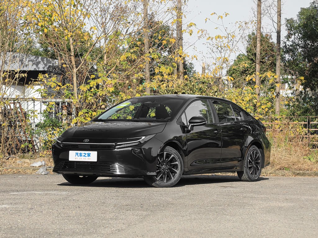 Toyota Corolla Hybrid — 4