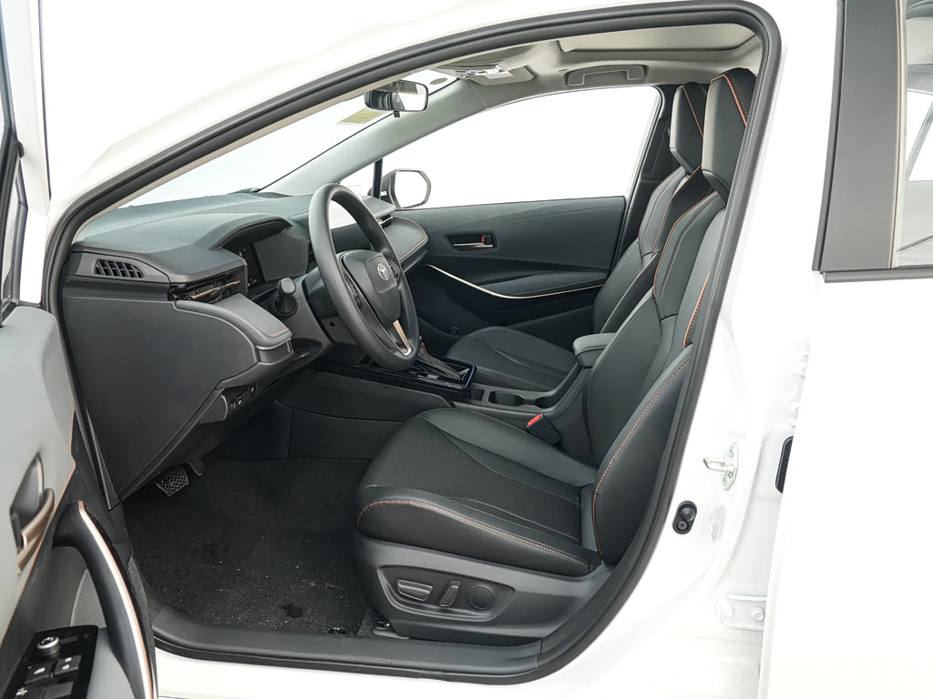 Toyota Corolla Hybrid — 7