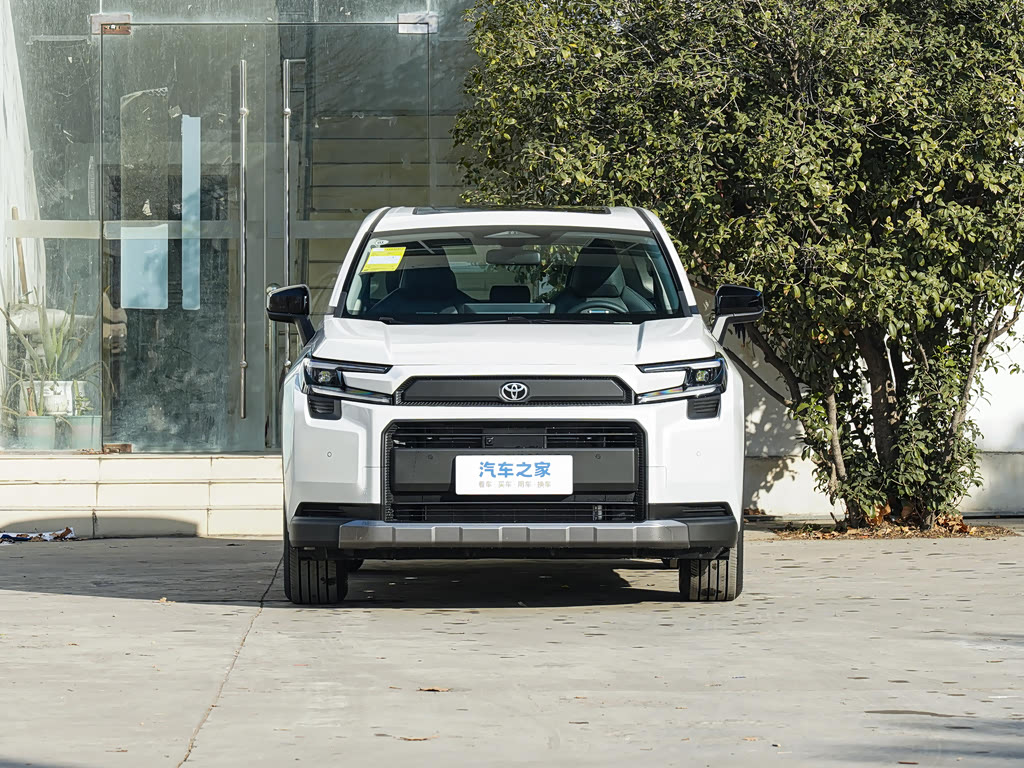 Toyota RAV4 — 3