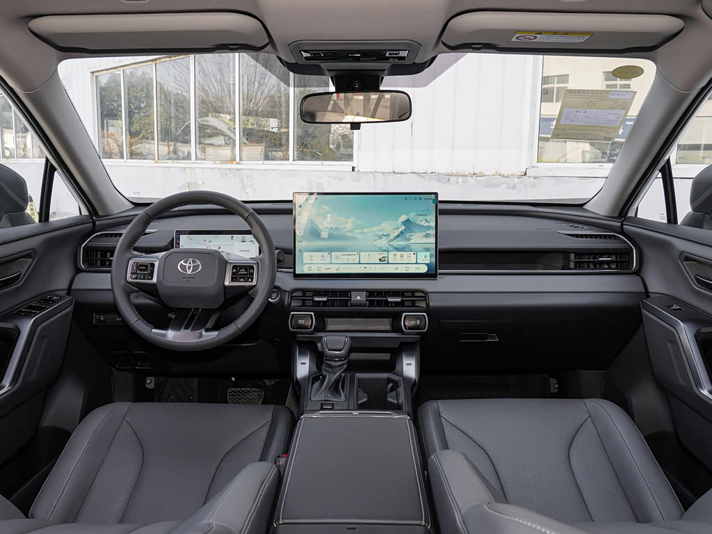 Toyota RAV4 — 6