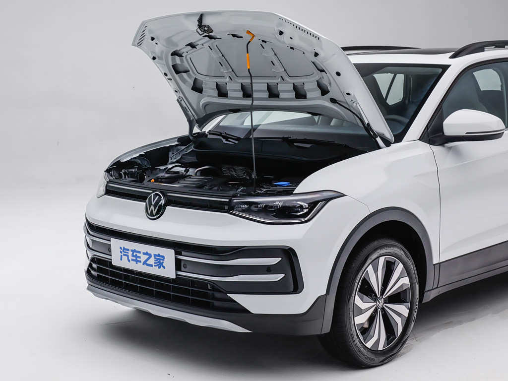 Volkswagen Tharu — 7