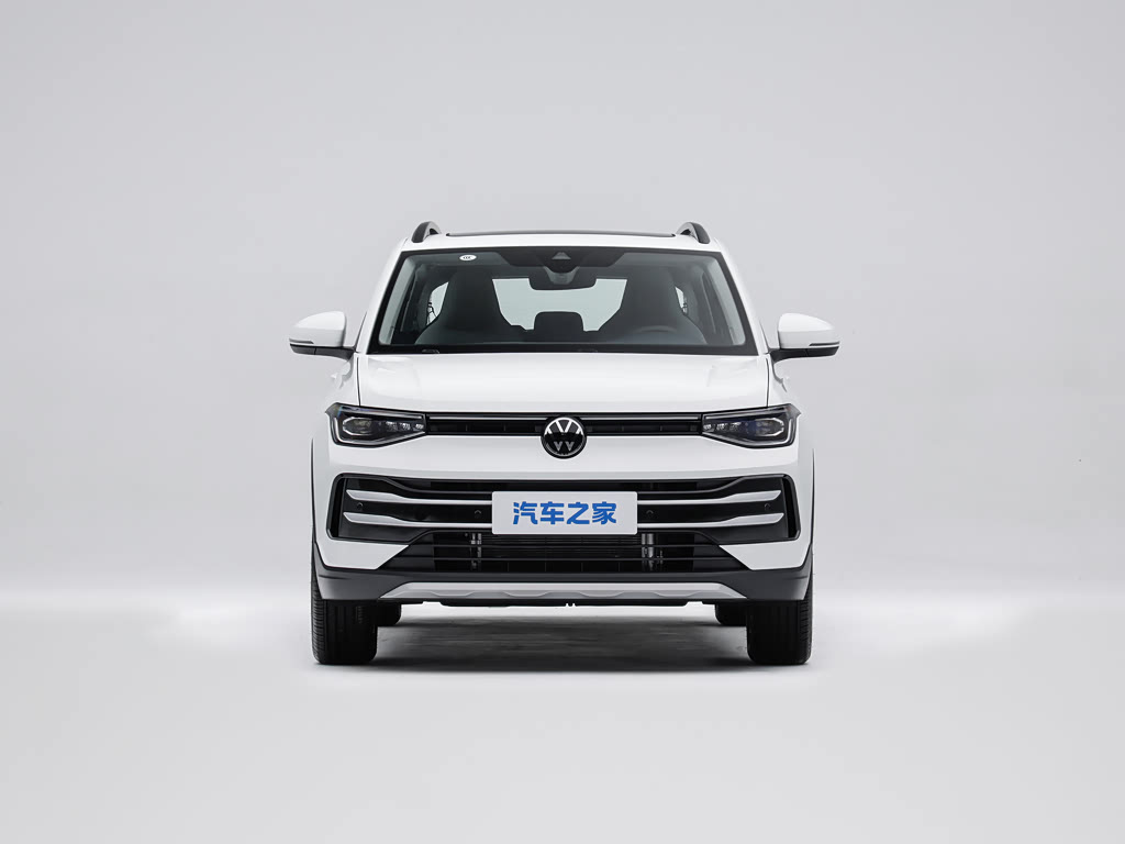 Volkswagen Tharu — 8