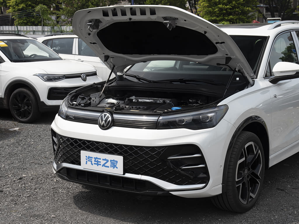 Volkswagen Tiguan — 3
