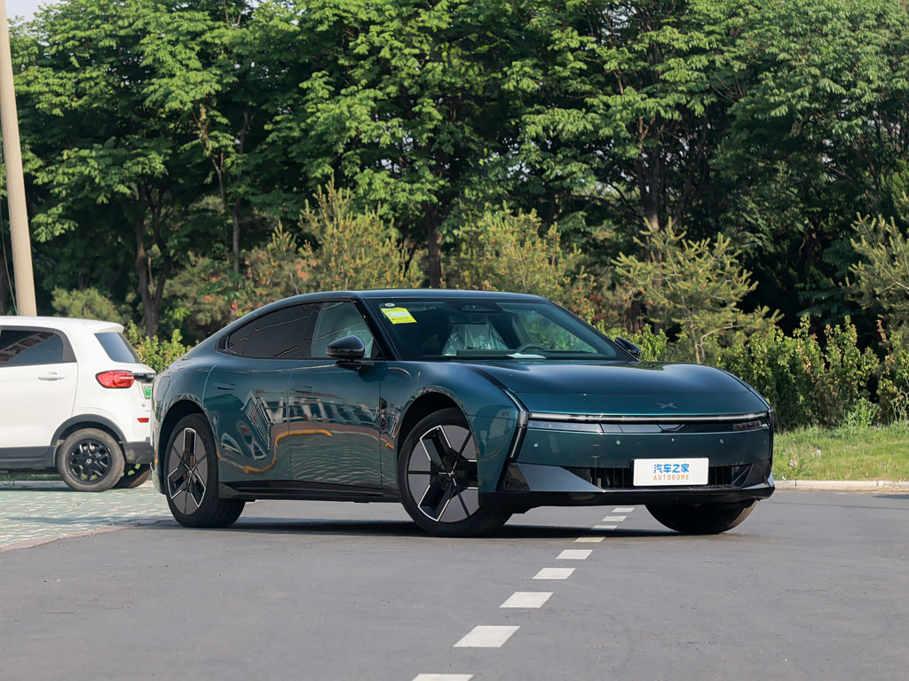 XPeng New P7 BEV — 8