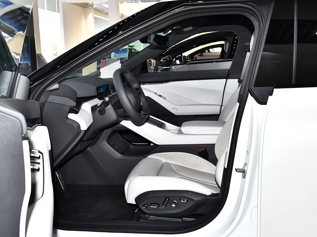 XPeng New P7 BEV — 9