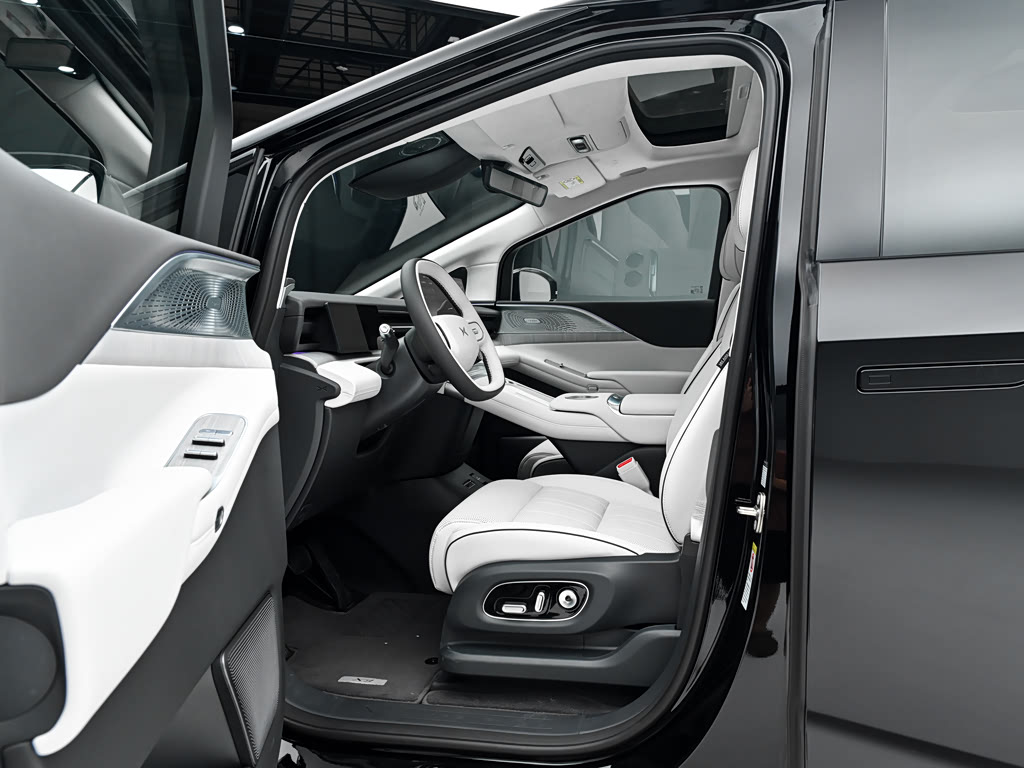 XPeng X9 Super EREV 2026 — 9